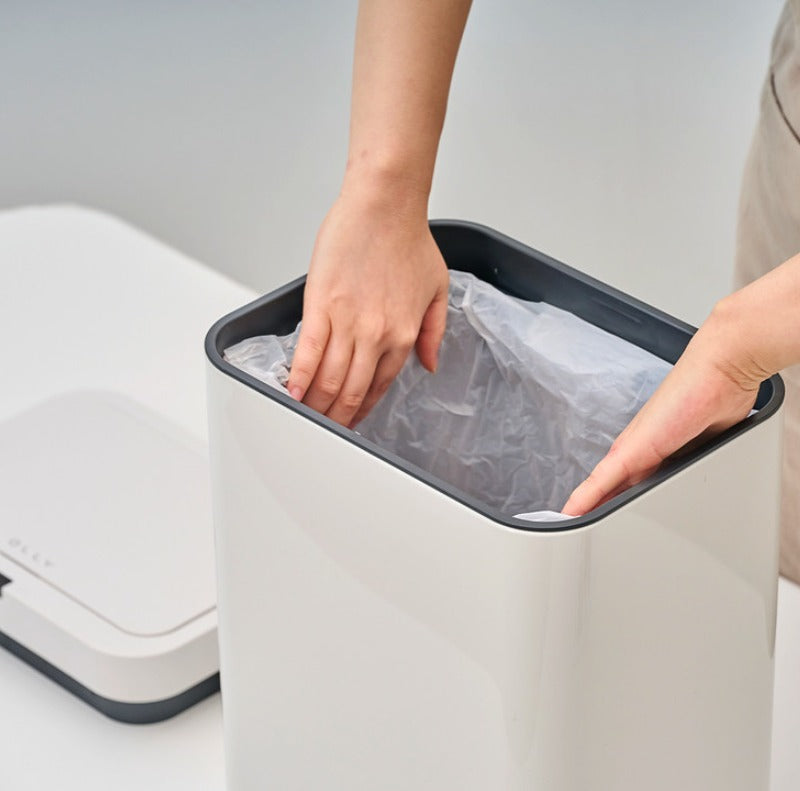 OLLY Living Sensor Kick Trash Can (20L)
