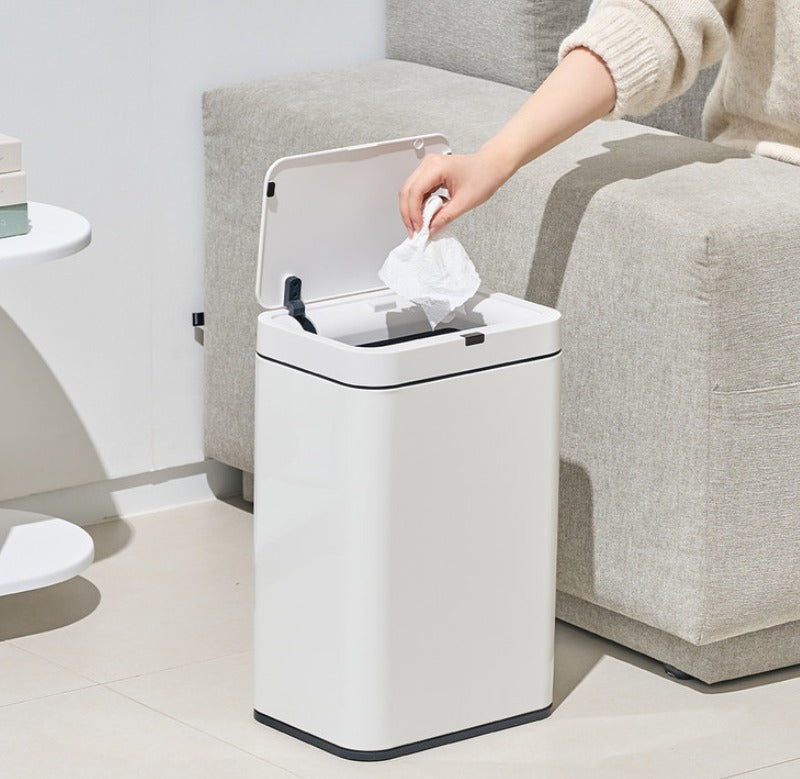 OLLY Living Sensor Kick Trash Can (20L)