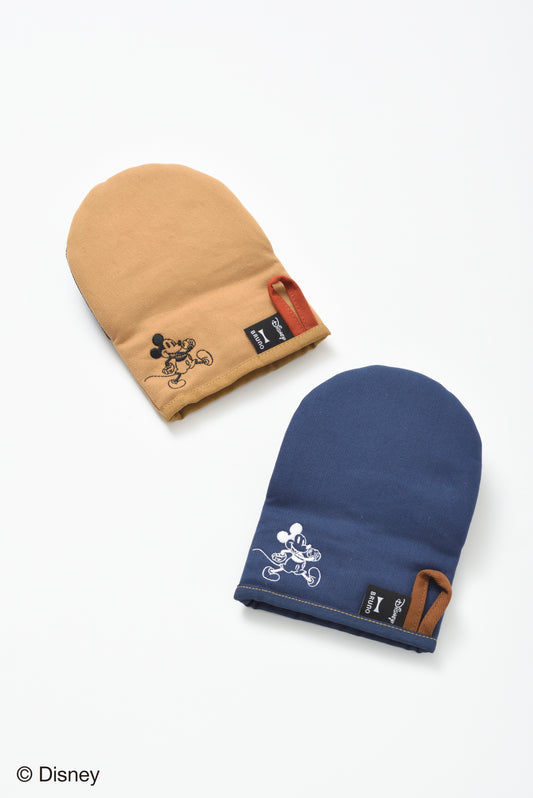 © Disney Oven Mittens