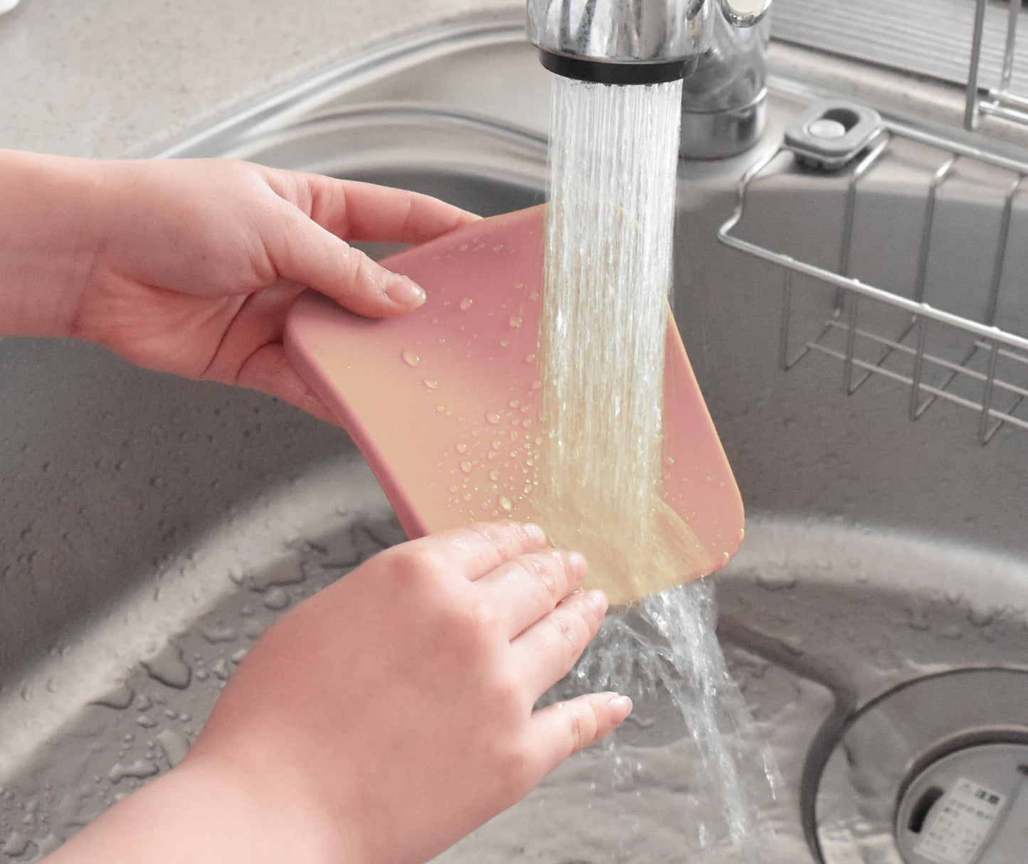 Precision Digital Scale (0.1g-2kg) in Pink