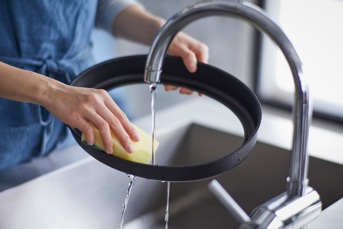 Ovale Kochplatte in Schwarz