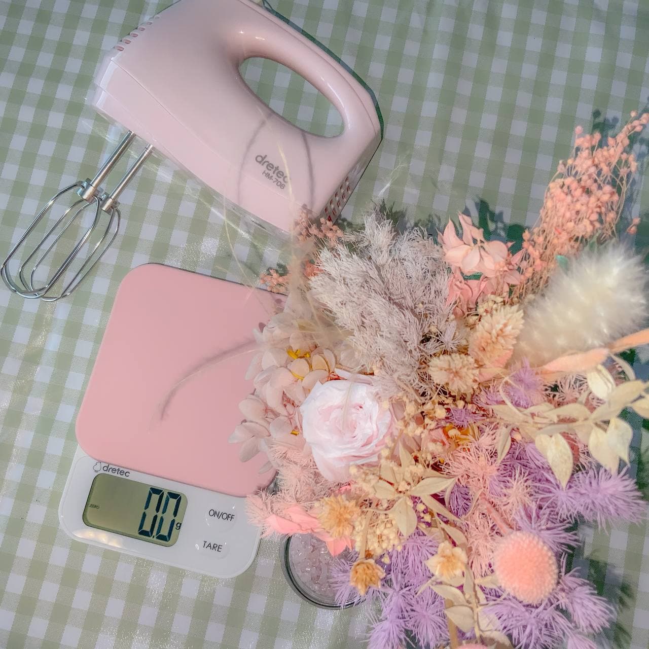 Hand Mixer in Baby Pink