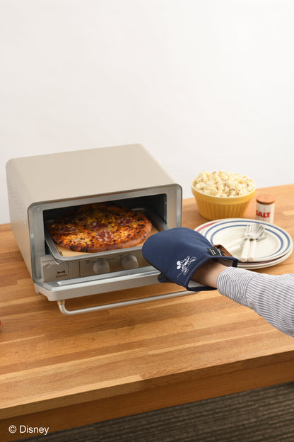 © Disney Oven Mittens