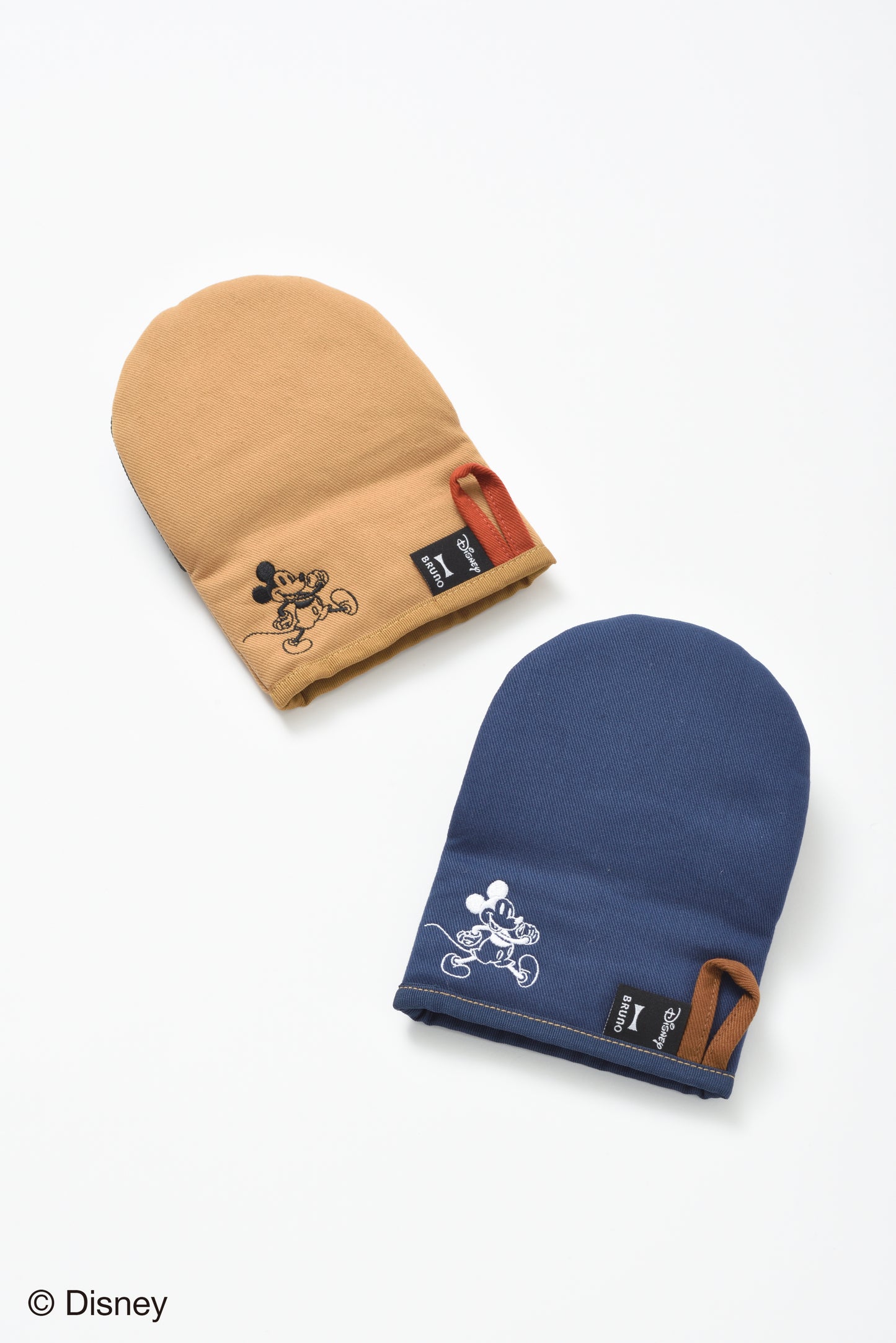 © Disney Oven Mittens