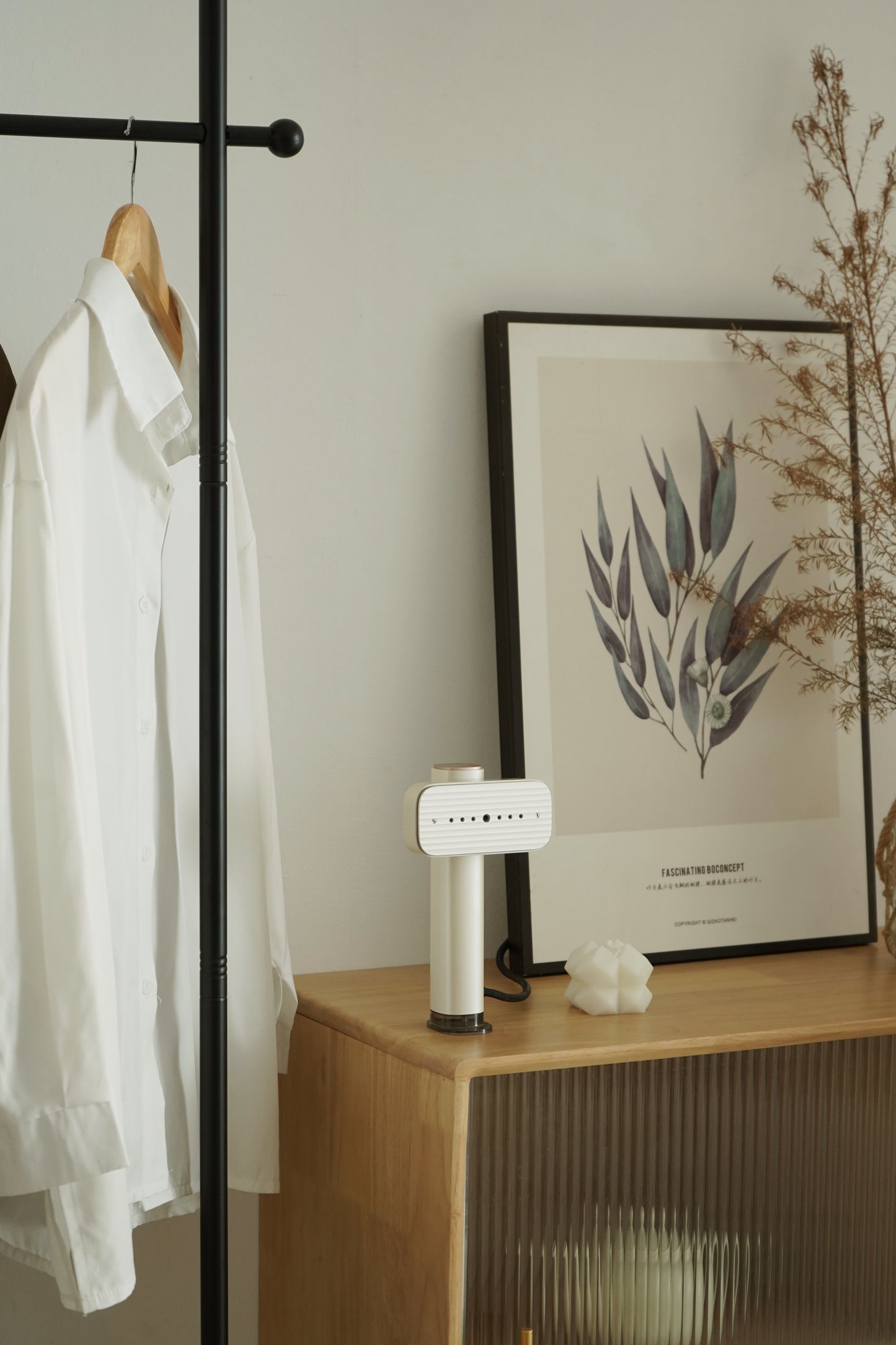 Global Voltage Handheld Steamer - Champagne Gold