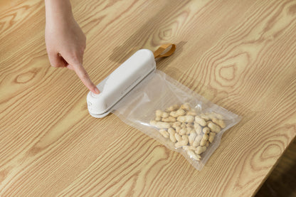 Handy Vacuum Sealer