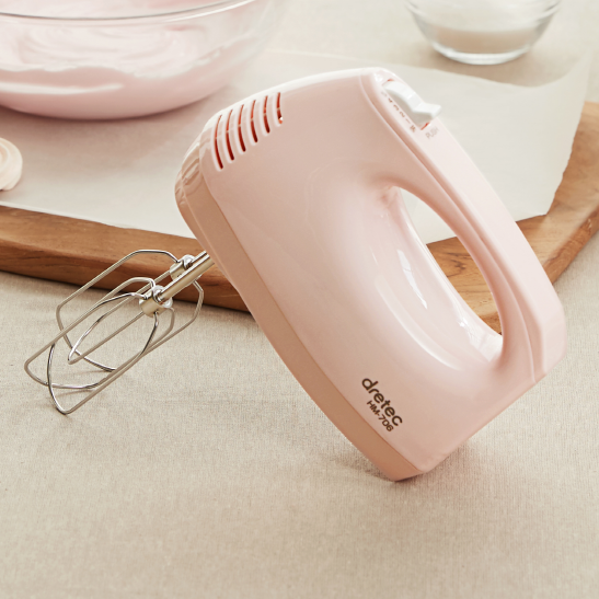 Hand Mixer in Baby Pink
